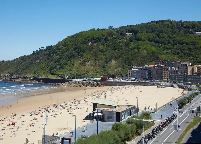 Always Easy I Zurriola San Sebastian